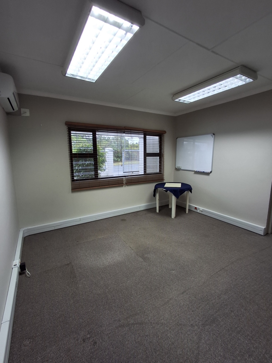 To Let Commercial Property for Rent in Stirling Eastern Cape